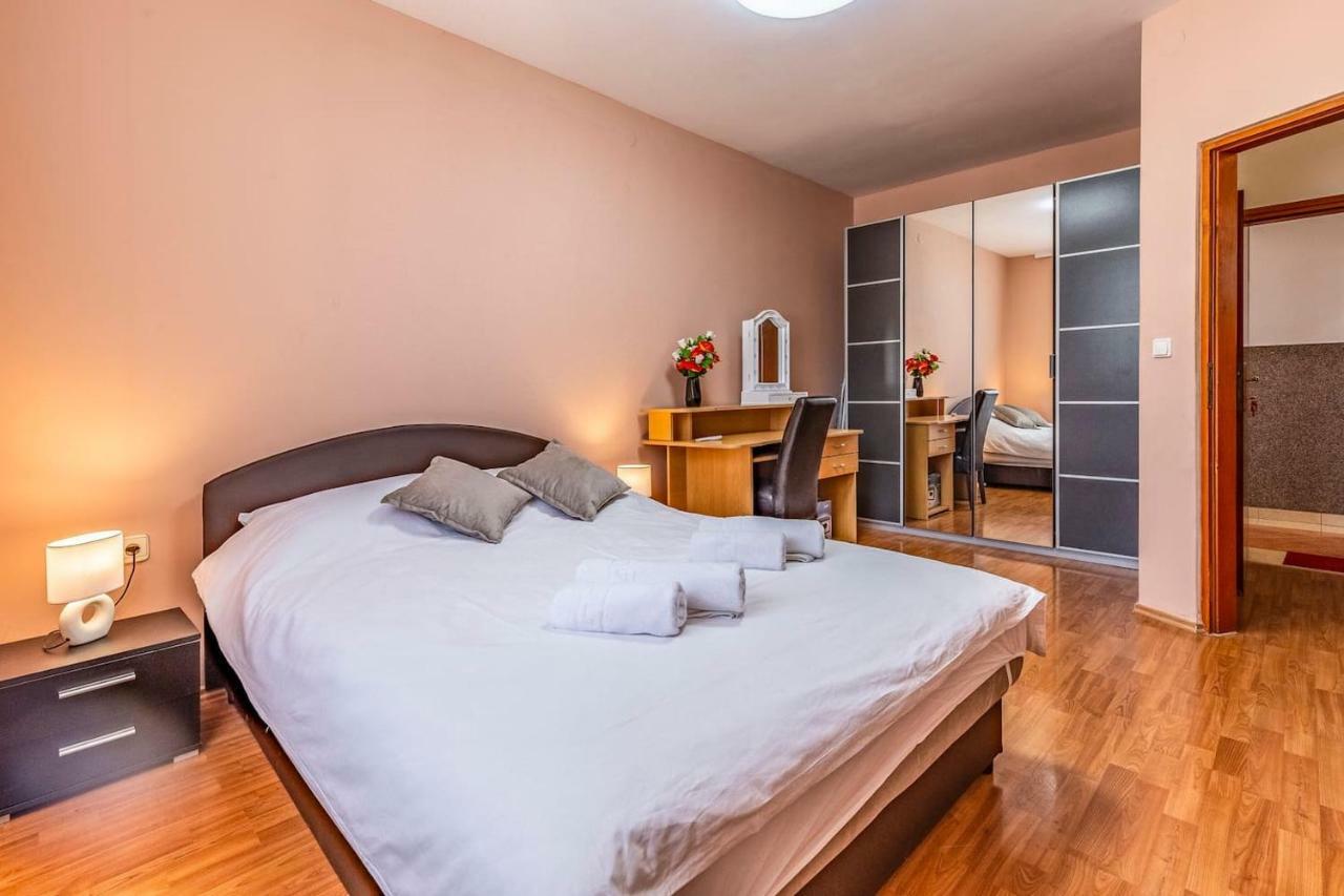 All Seasons Apartment Pula Zewnętrze zdjęcie