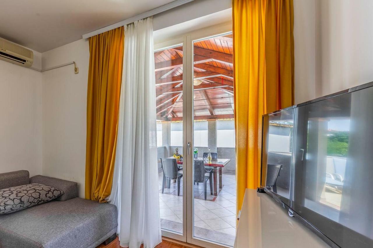 All Seasons Apartment Pula Zewnętrze zdjęcie